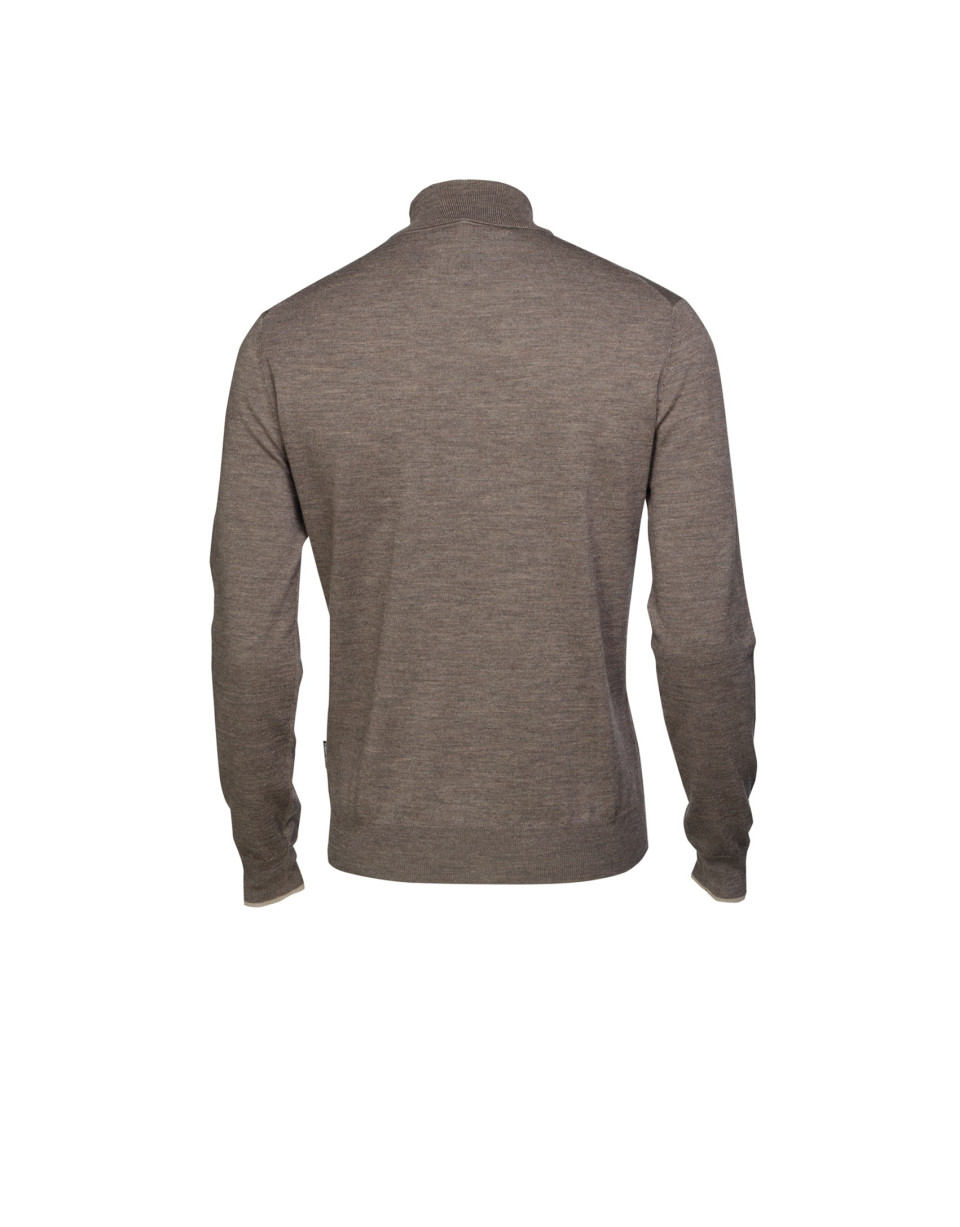 Brown pullover