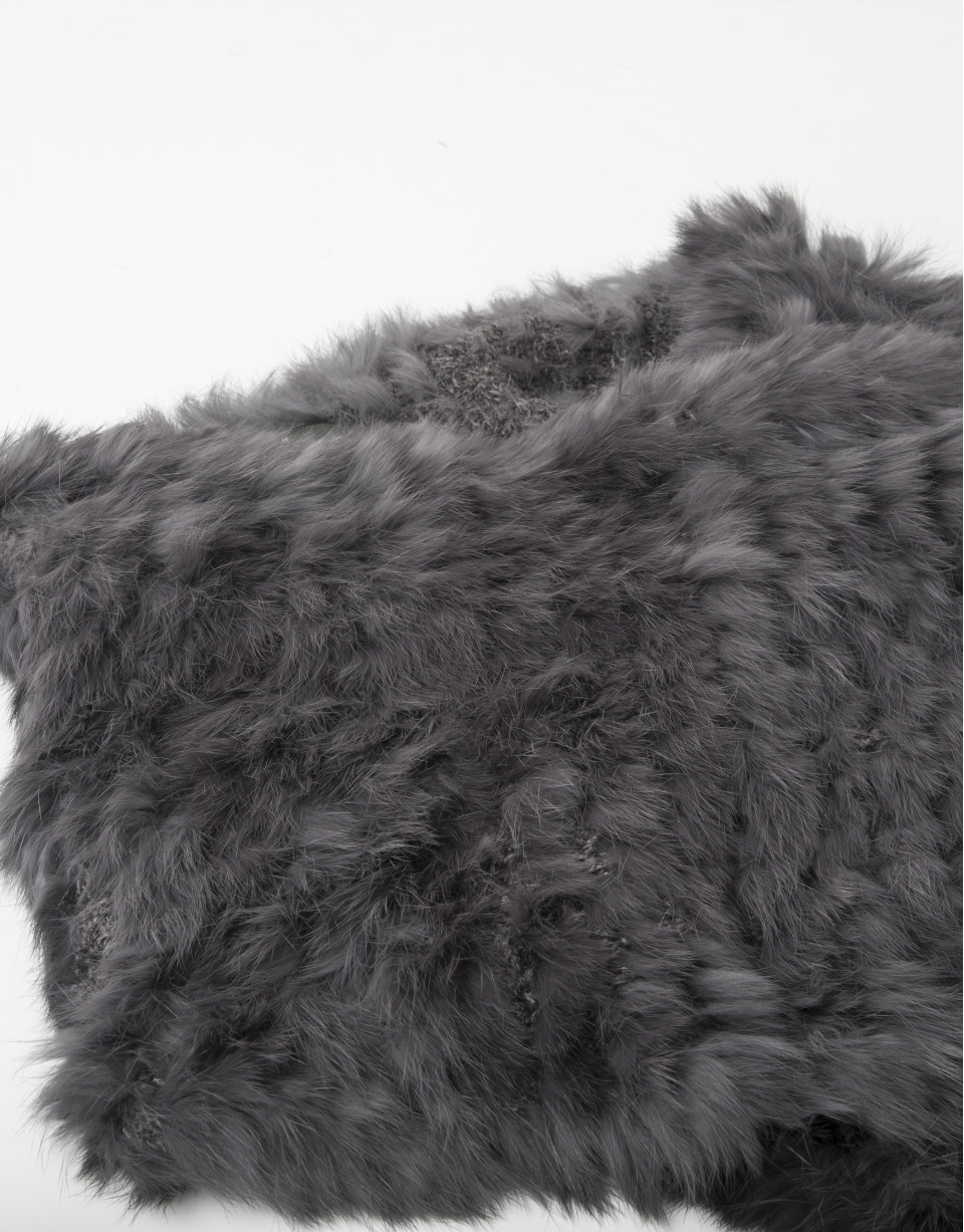 Gray fur collar scarf