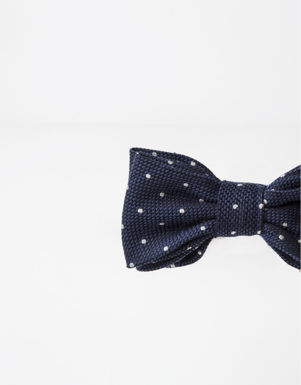 Gray bowtie with beige dots