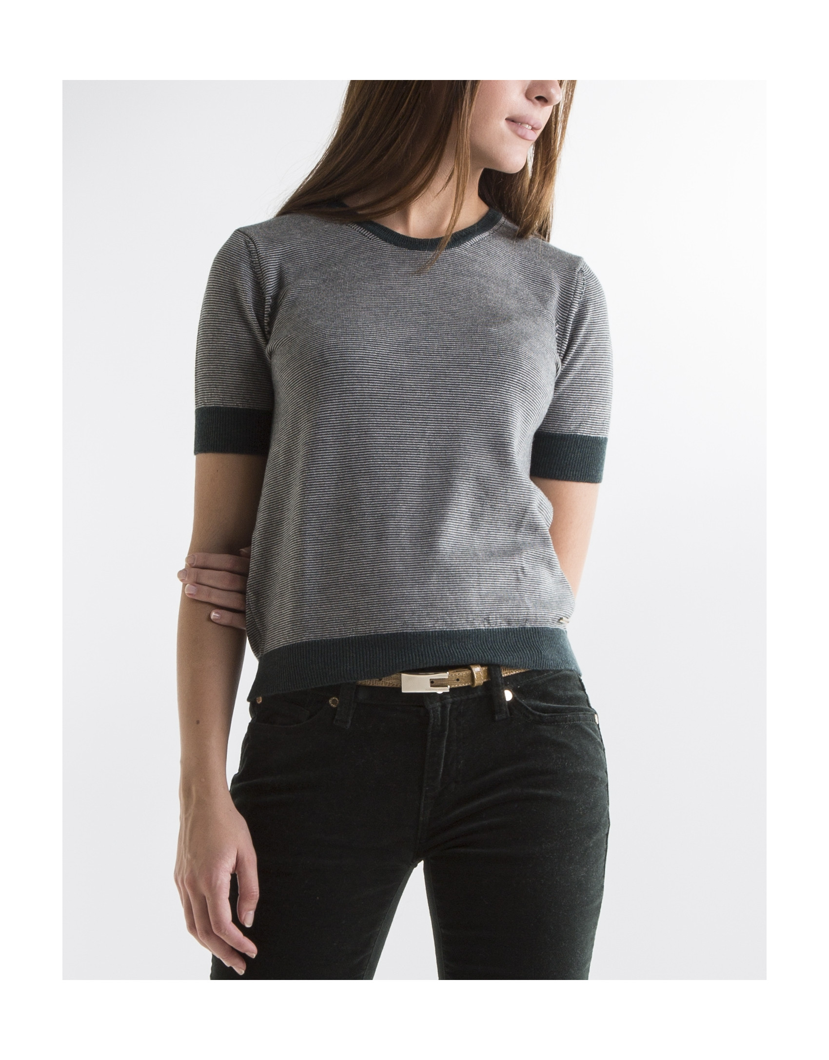 Green short sleeve sweater