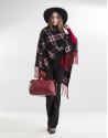 Poncho flecos rojos