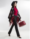 Poncho flecos rojos