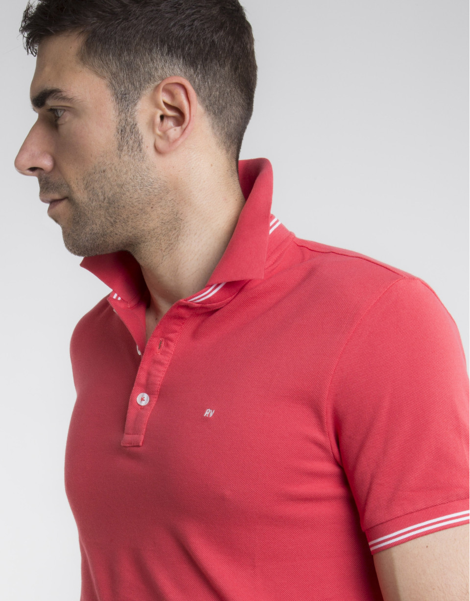 Contrasting red pique polo