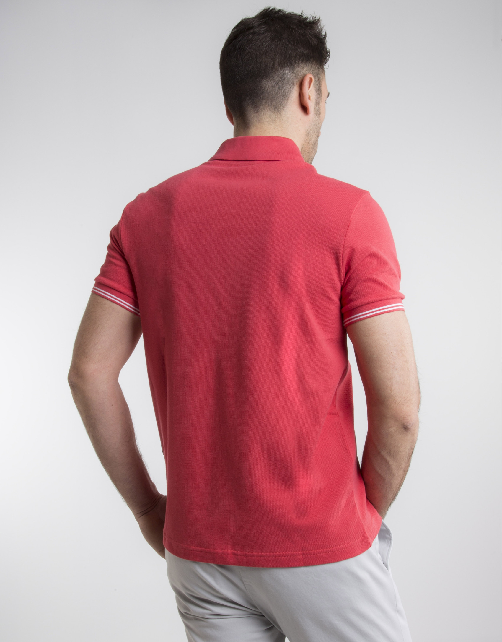 Contrasting red pique polo