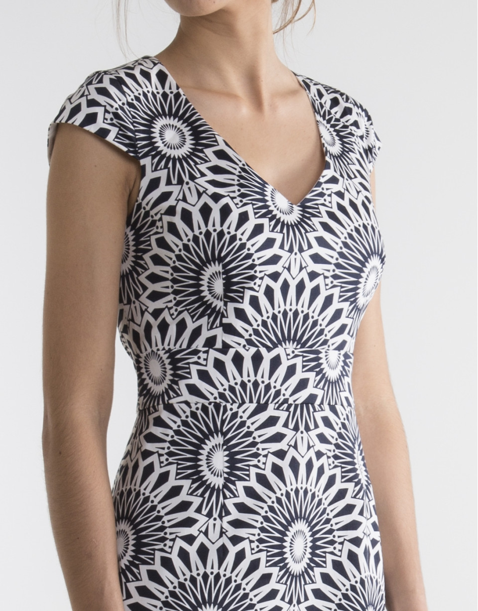 Vestido recto estampado blanco/azul