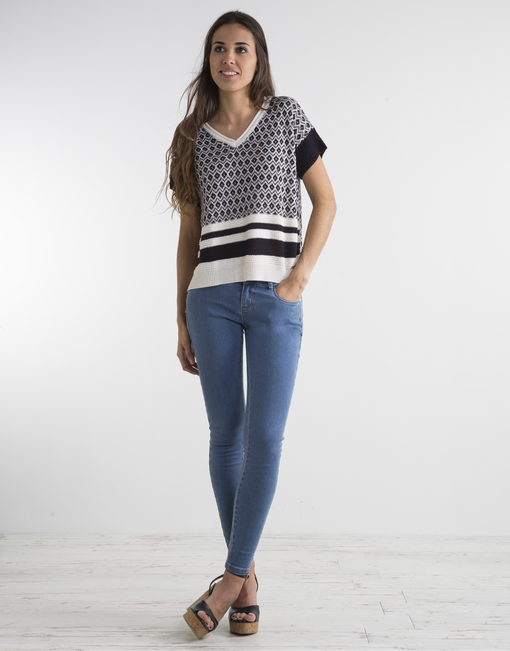 Jersey cuello pico azul/blanco