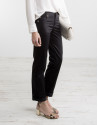 Black pants with five pockets