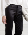 Pantalón cinco bolsillos negro