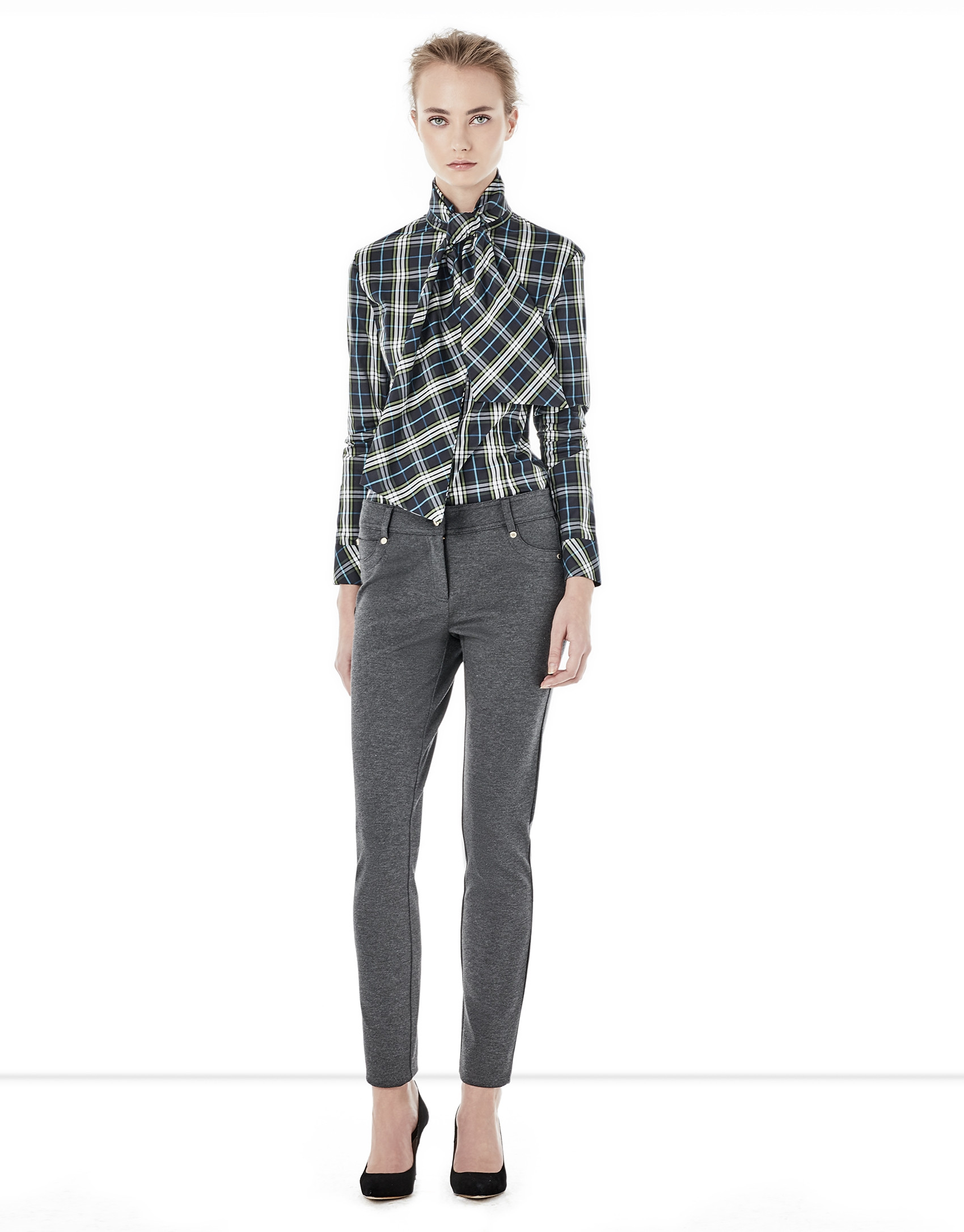 Grey pants with 5 pockets