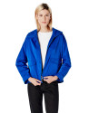 Parka azul cobalto