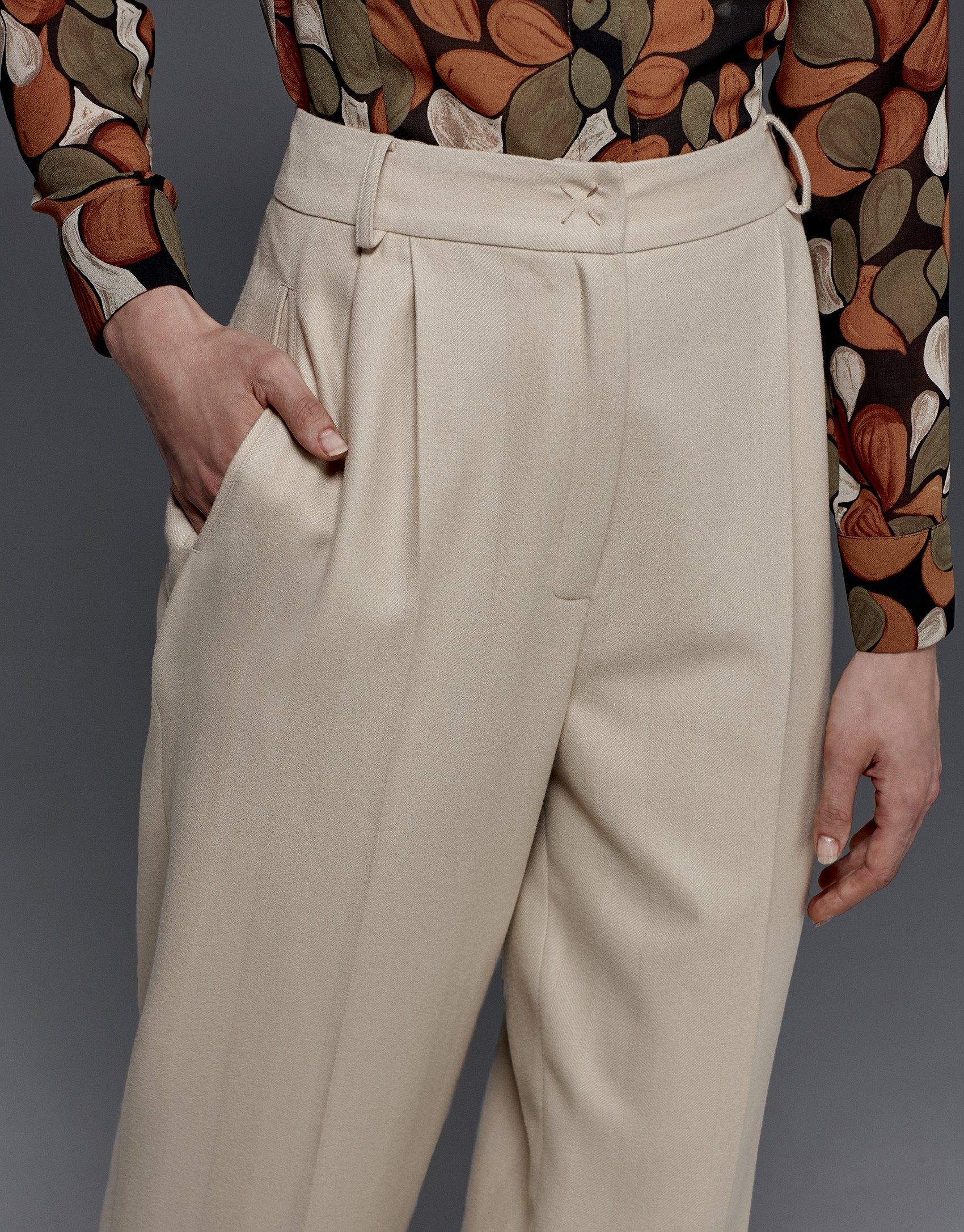 Grey herringbone pants with darts