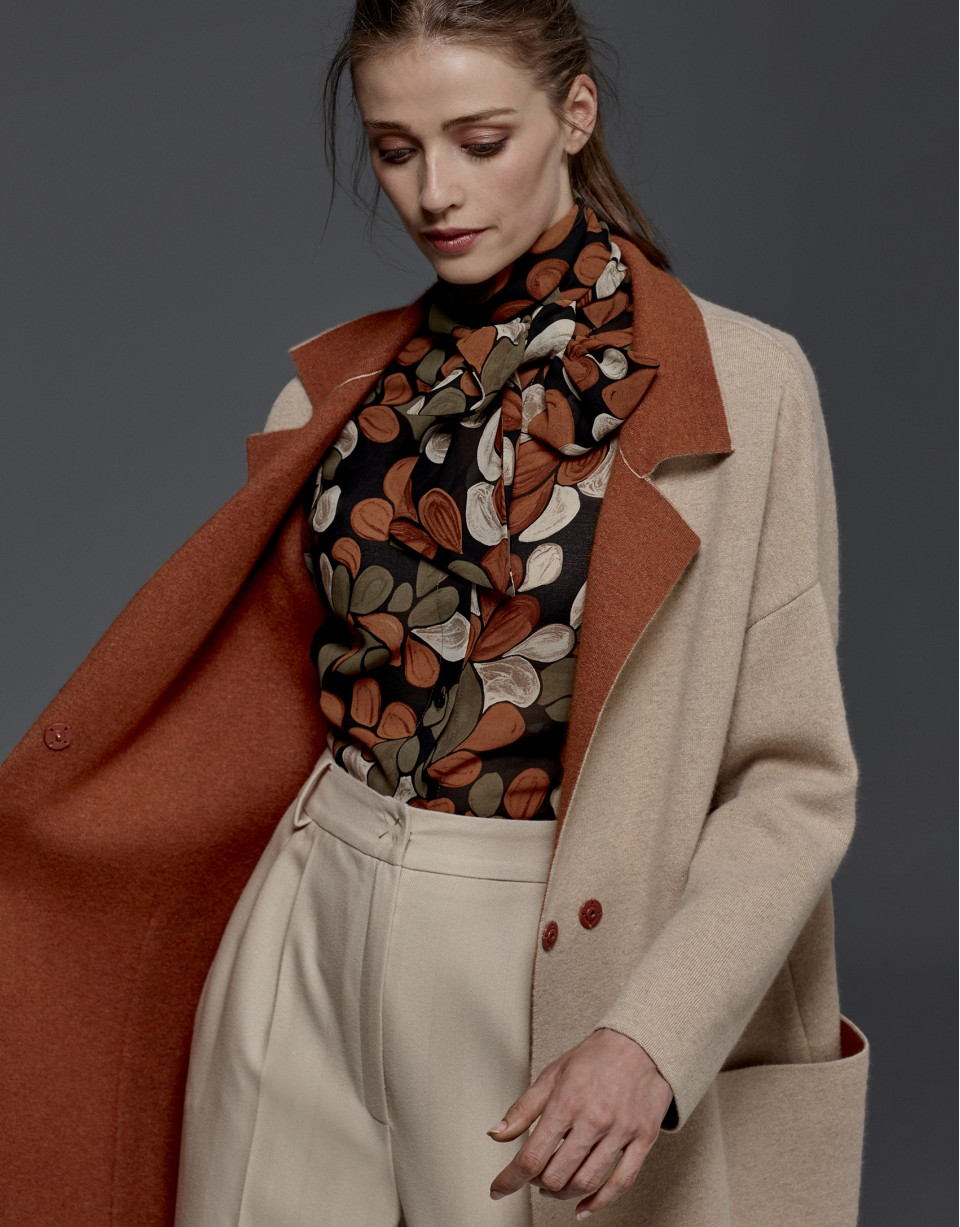Retro print blouse with bow