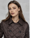 Trench acolchado marrón