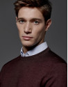 Maroon dyed sweater with square collar