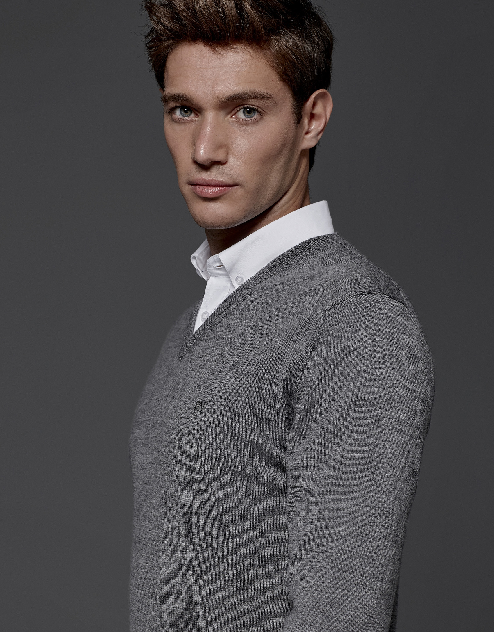 Grey wool sweater with V neck