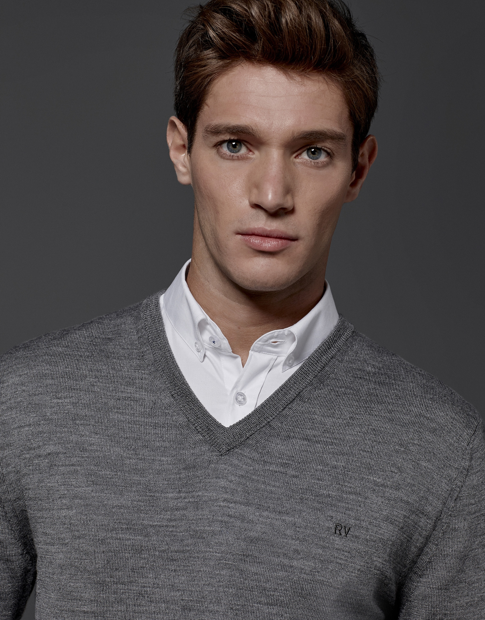 Grey wool sweater with V neck