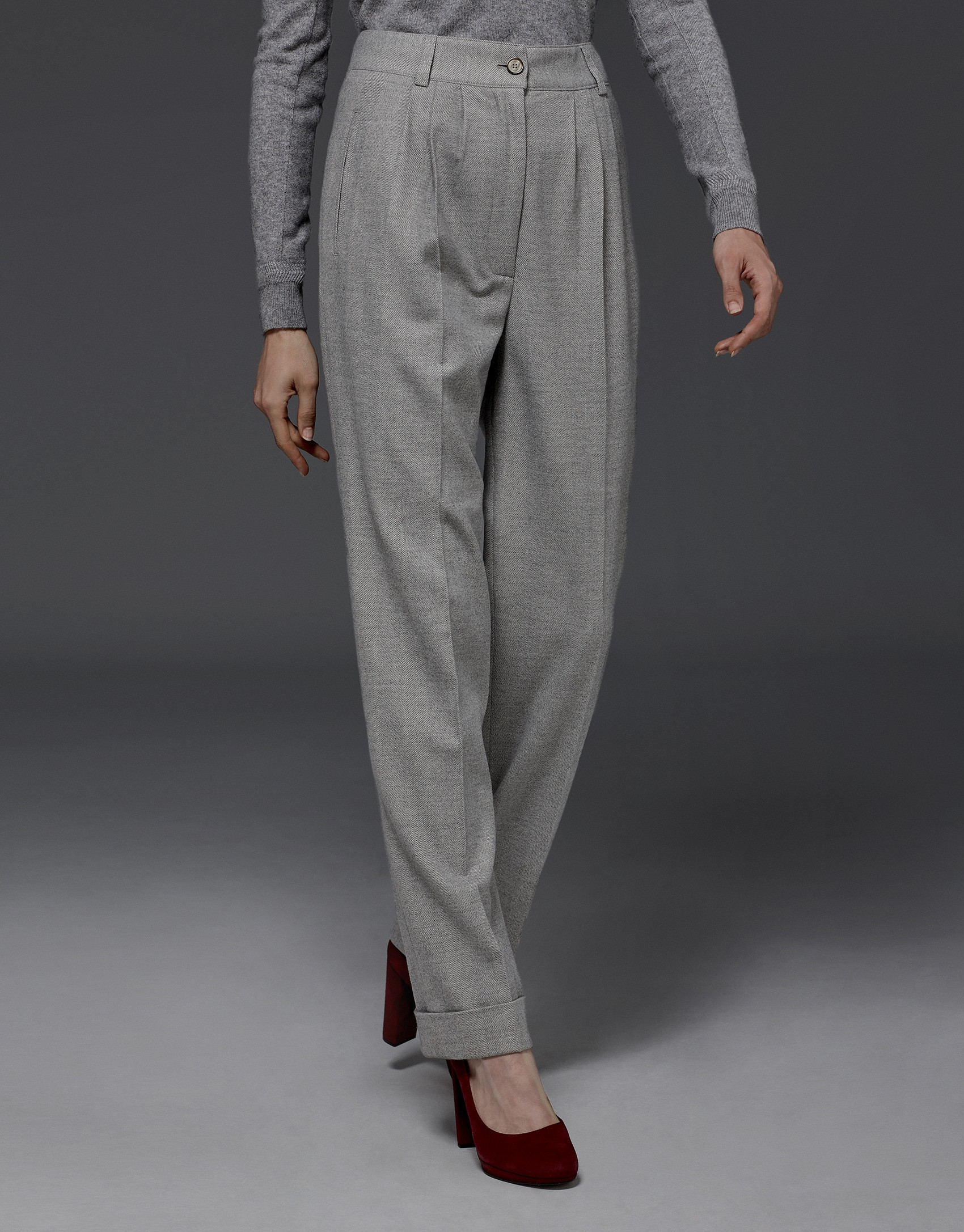 Beige herringbone pants with darts
