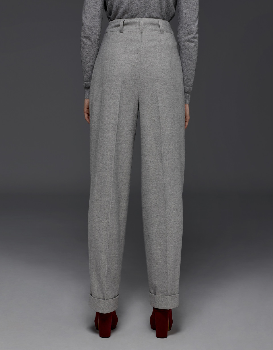 Beige herringbone pants with darts