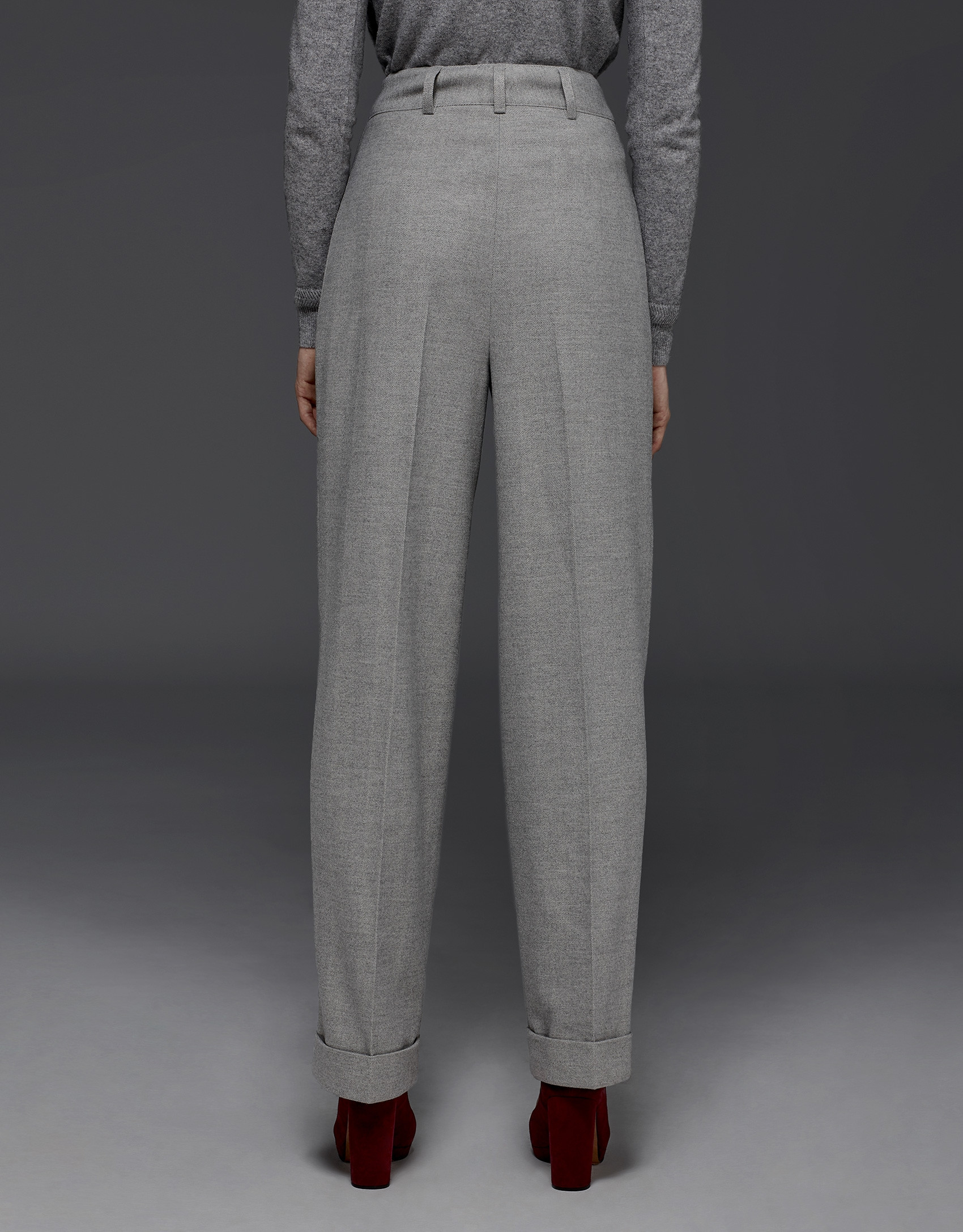 Beige herringbone pants with darts