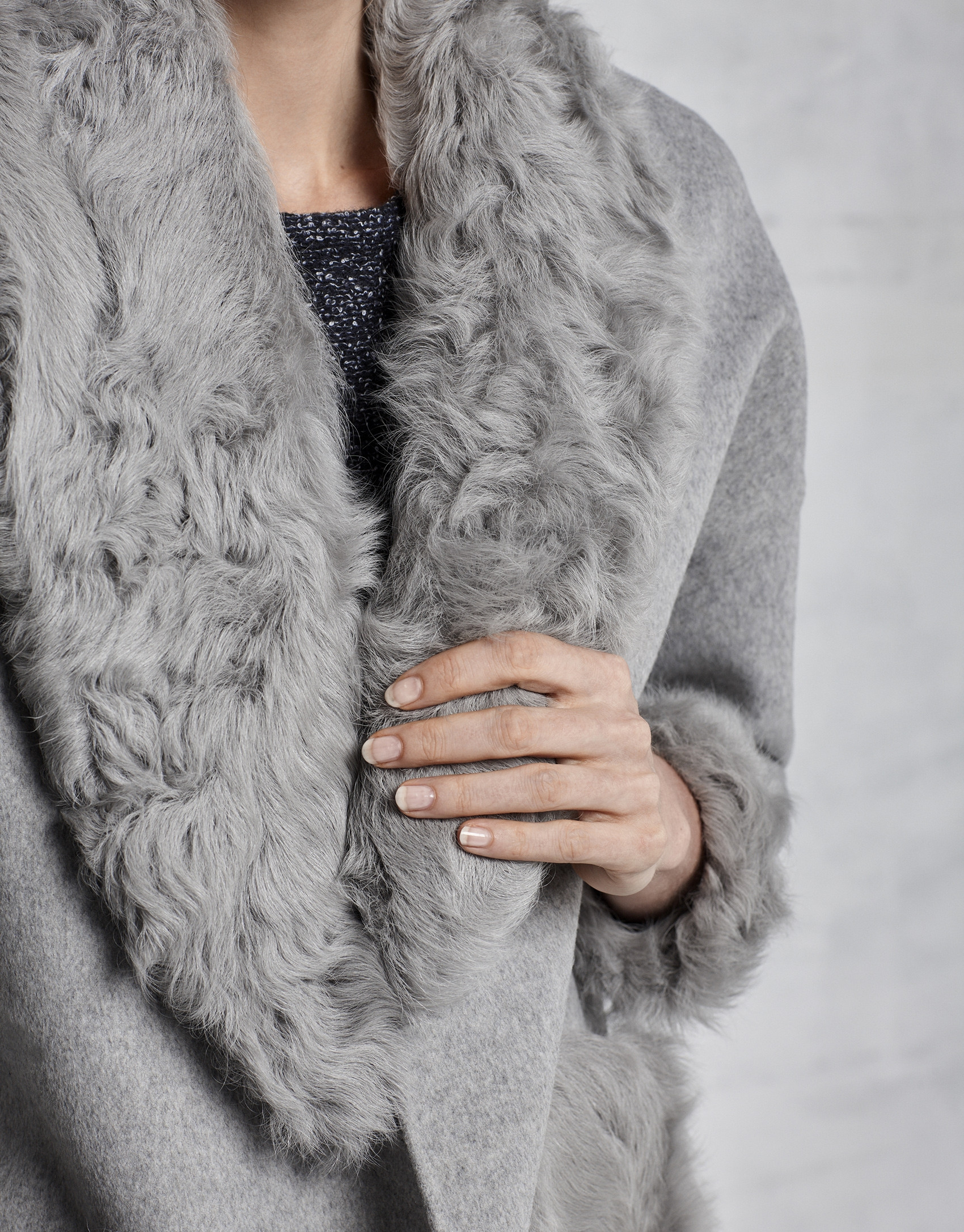 Gray double-faced three quarter jacket with fur collar