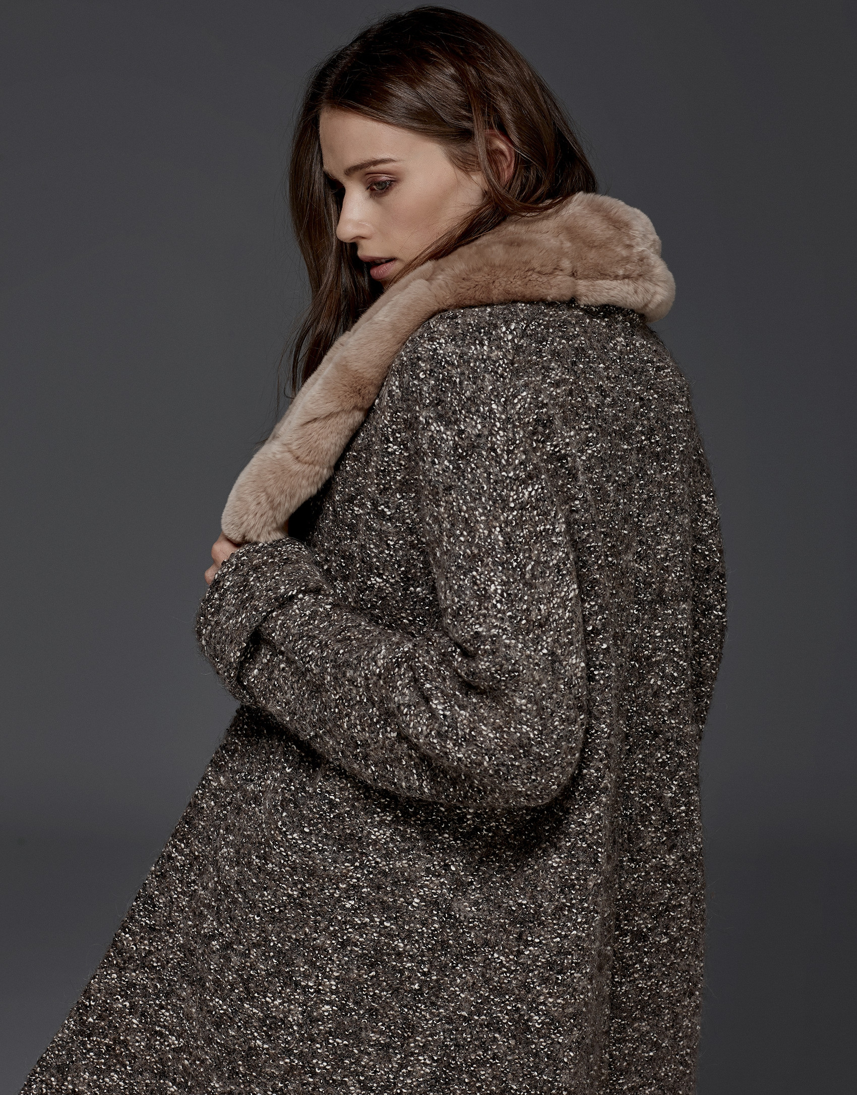 Chaquetón punto oversize gris