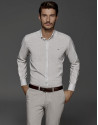 Camisa fantasía blanca con microestampado marrón