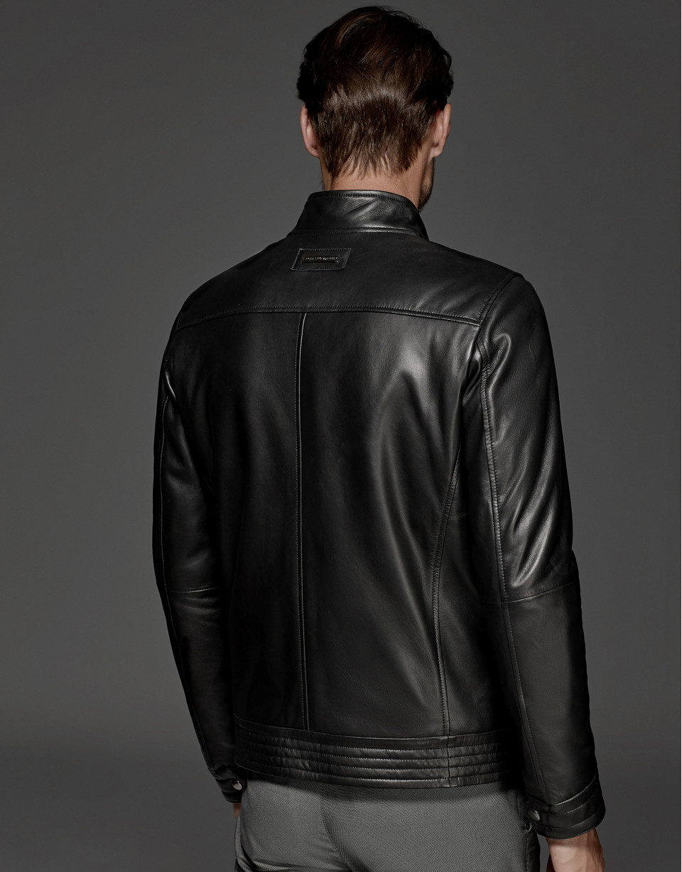 Black windbreaker with Mao collar
