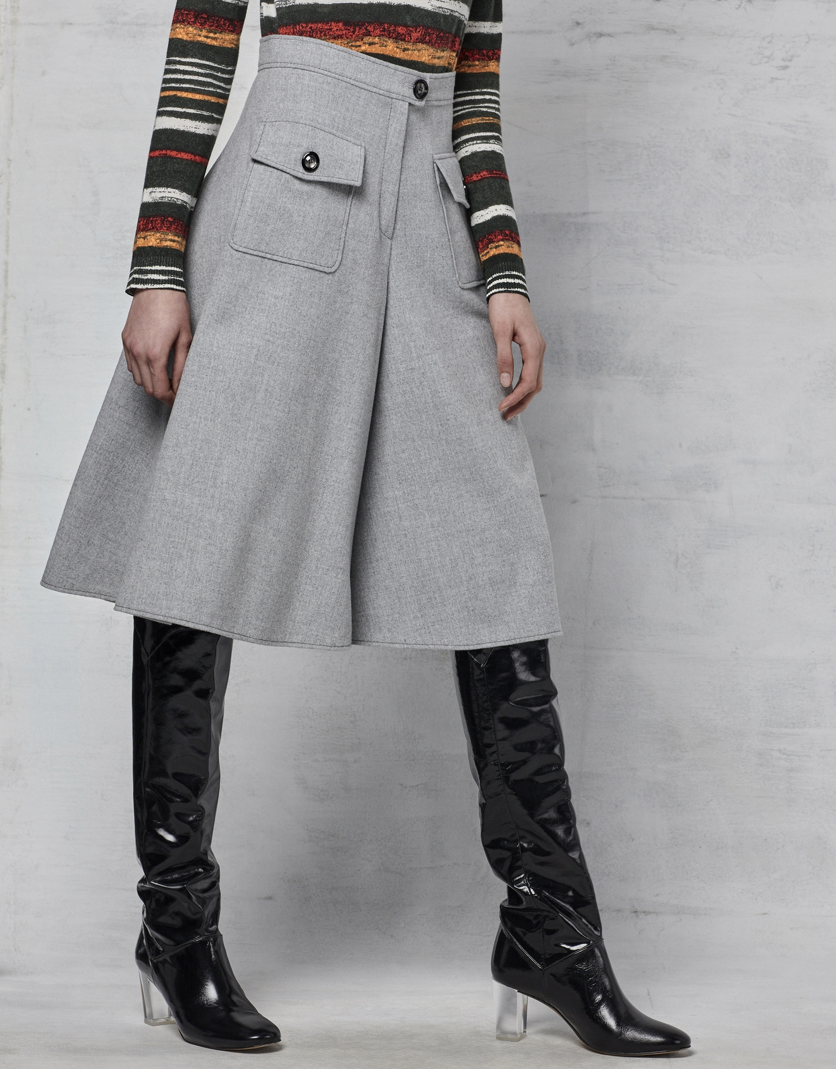 Falda pantalón gris plata