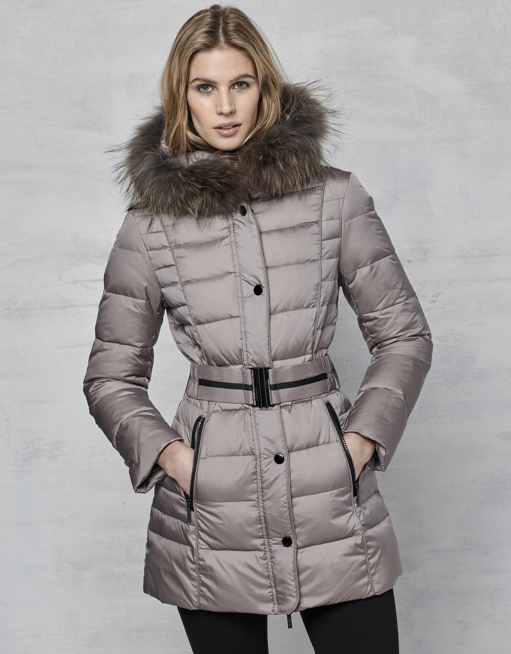 Long greyi ski jacket with leather