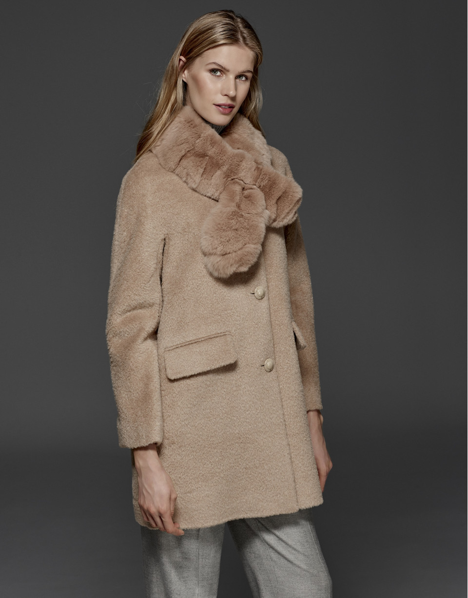 Abrigo retro cuello pelo beige