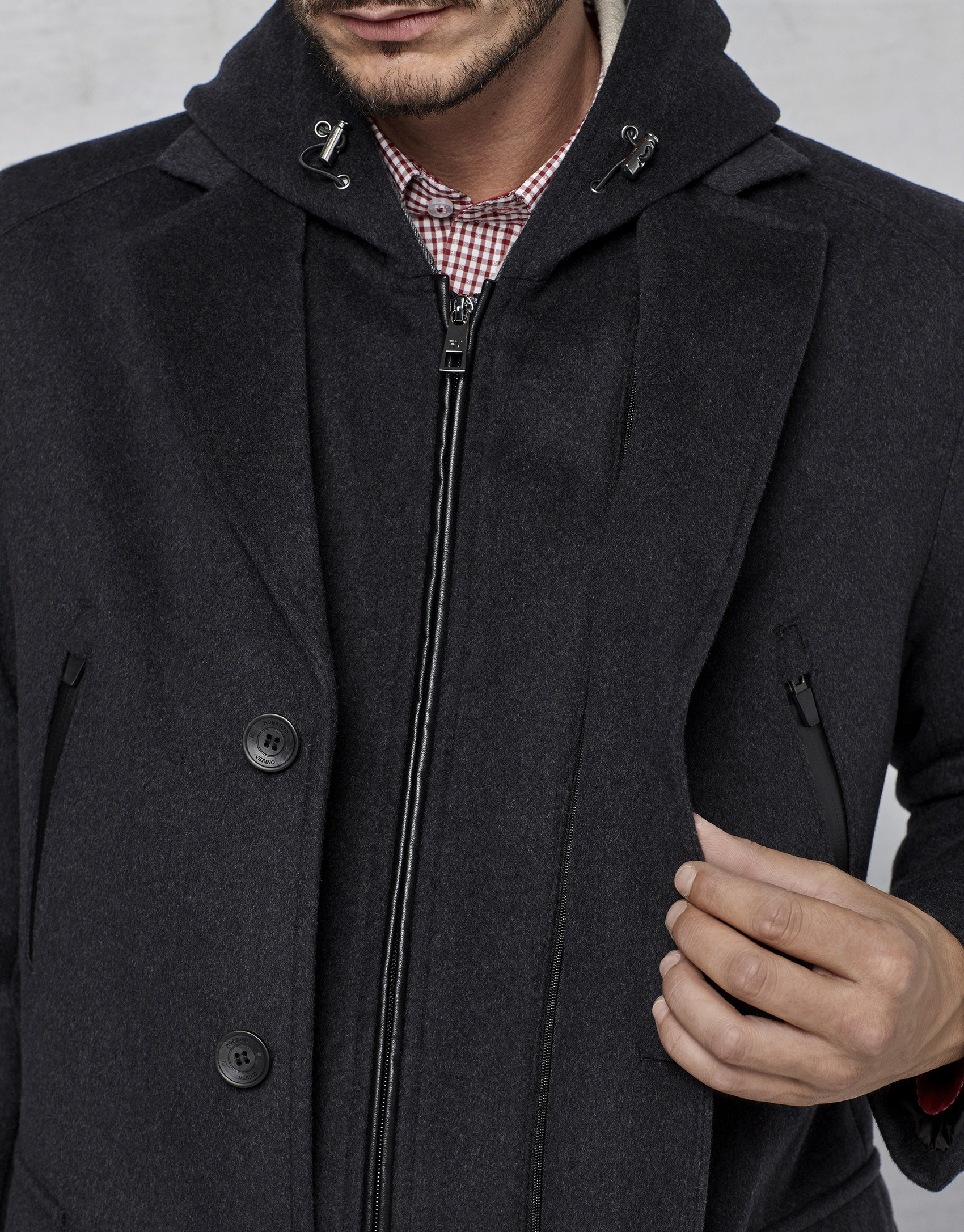 Abrigo con pechera y capucha desmontable gris oscuro