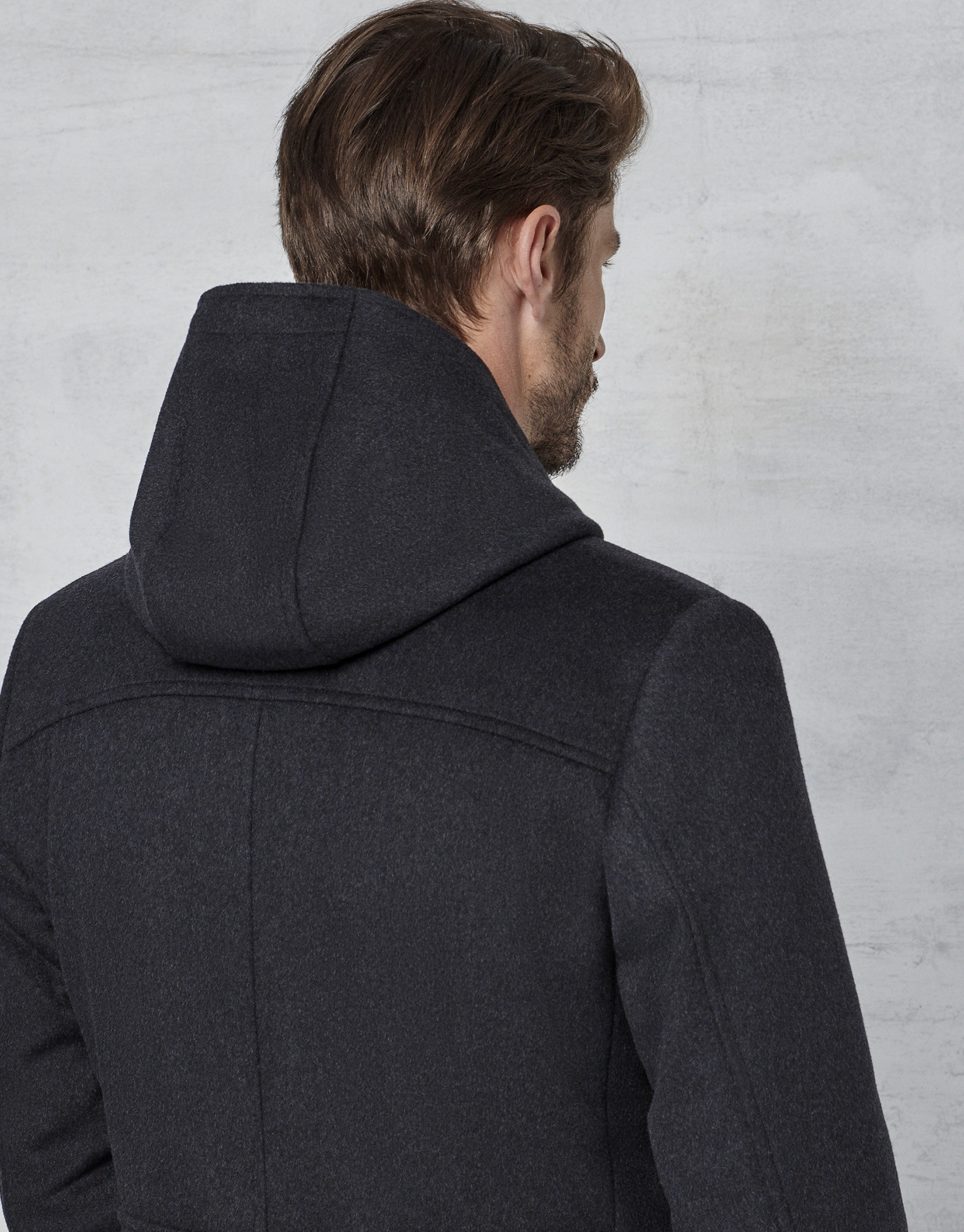 Abrigo con pechera y capucha desmontable gris oscuro