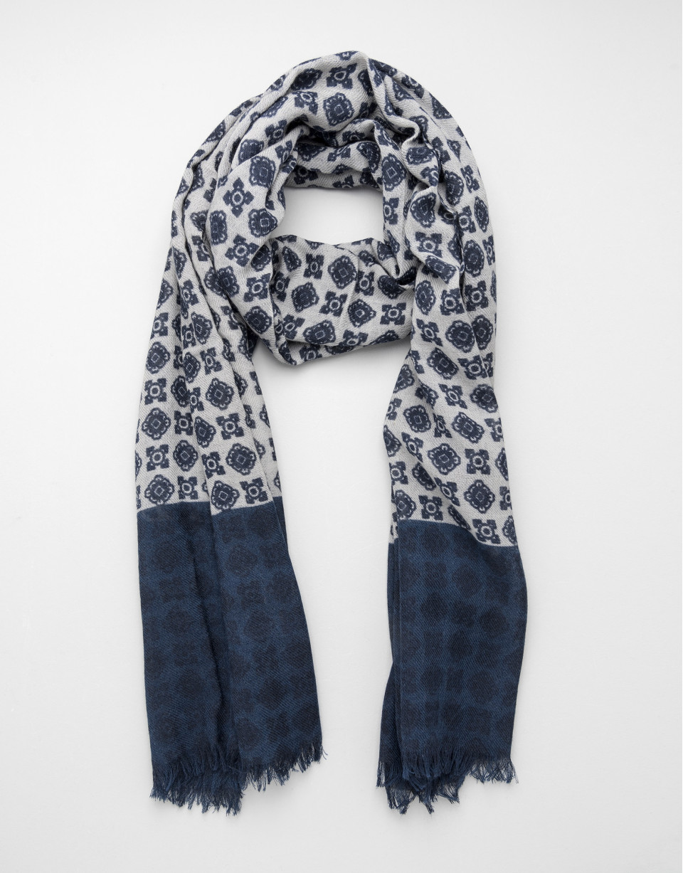 Ivory scarf with navy blue trim 