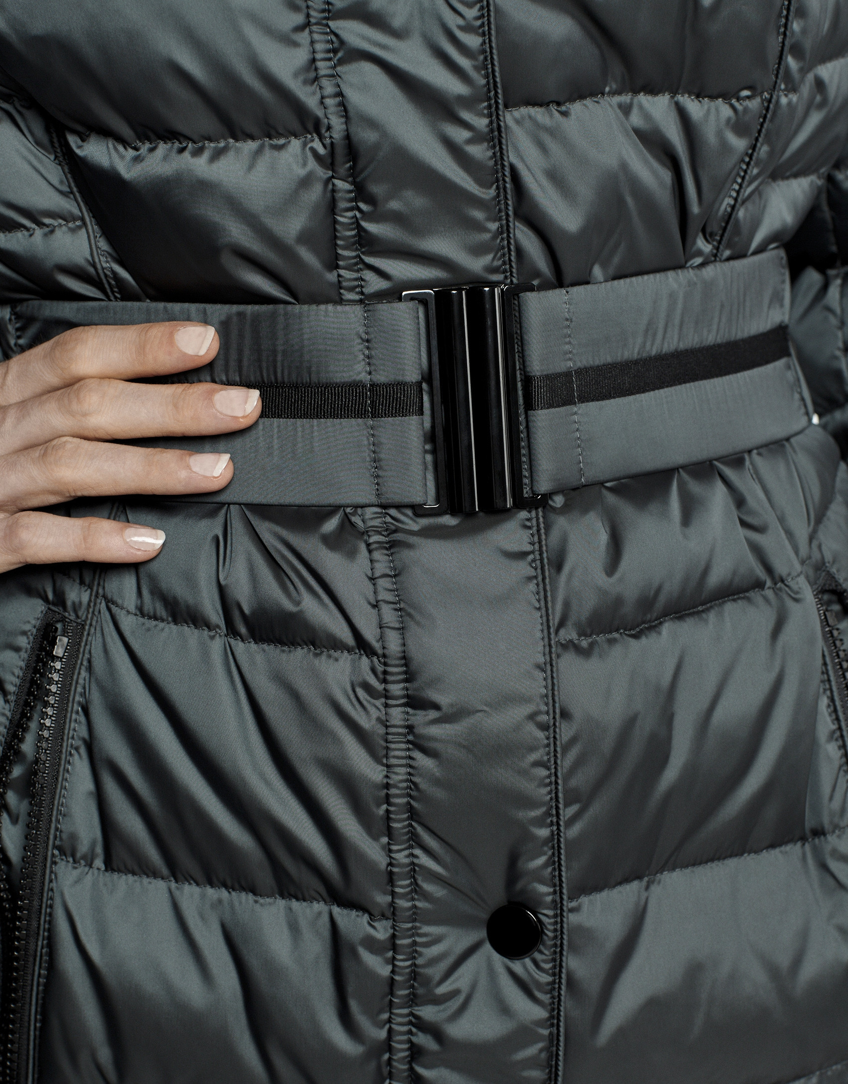 Long khaki ski jacket with leather