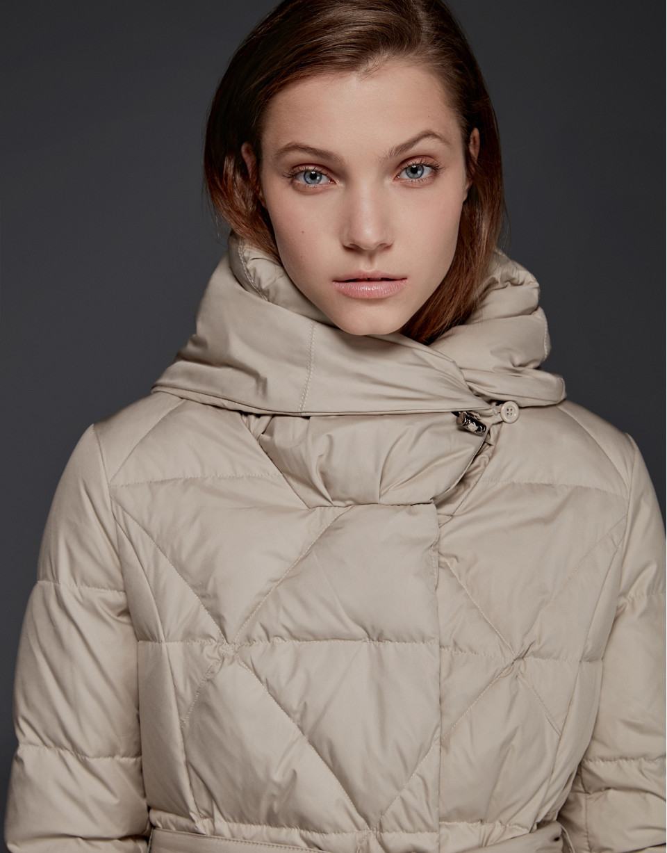 Long navy beige quilted ski jacket