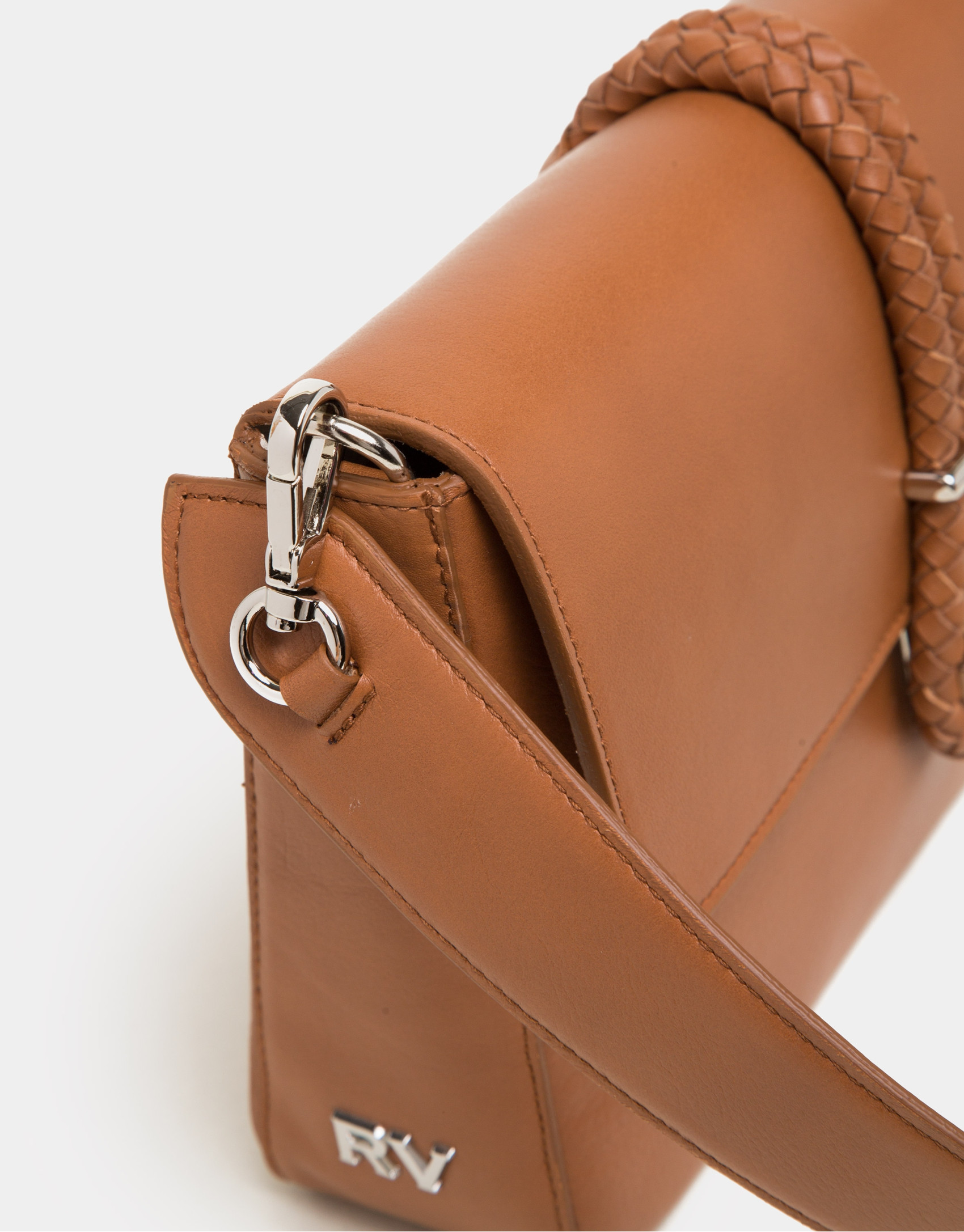 Bolso cartera Joyce color cuero cierre cordón