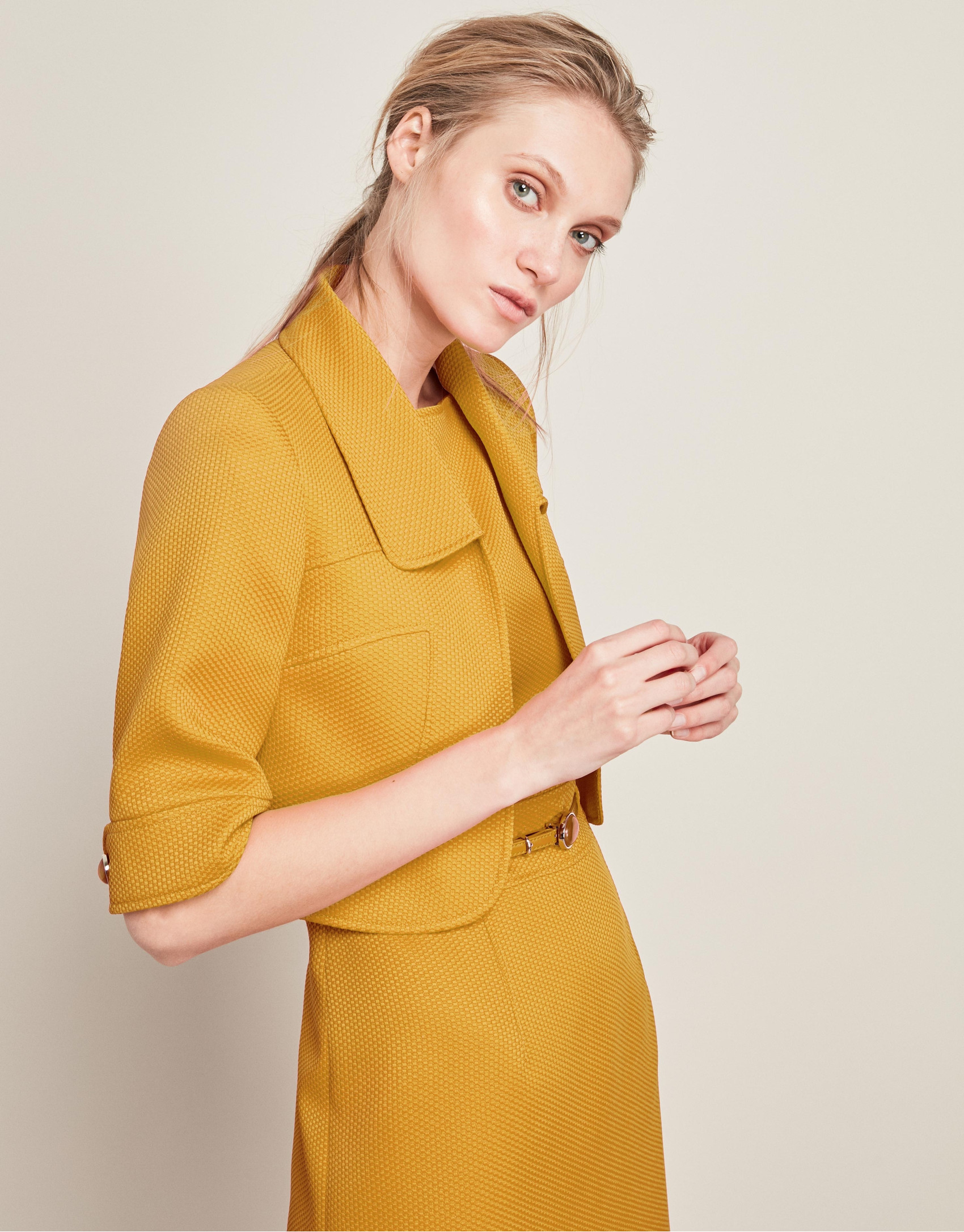 Bolero amarillo