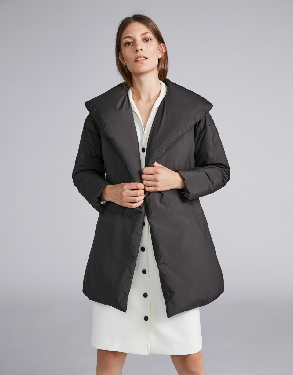 Black oversize ski jacket