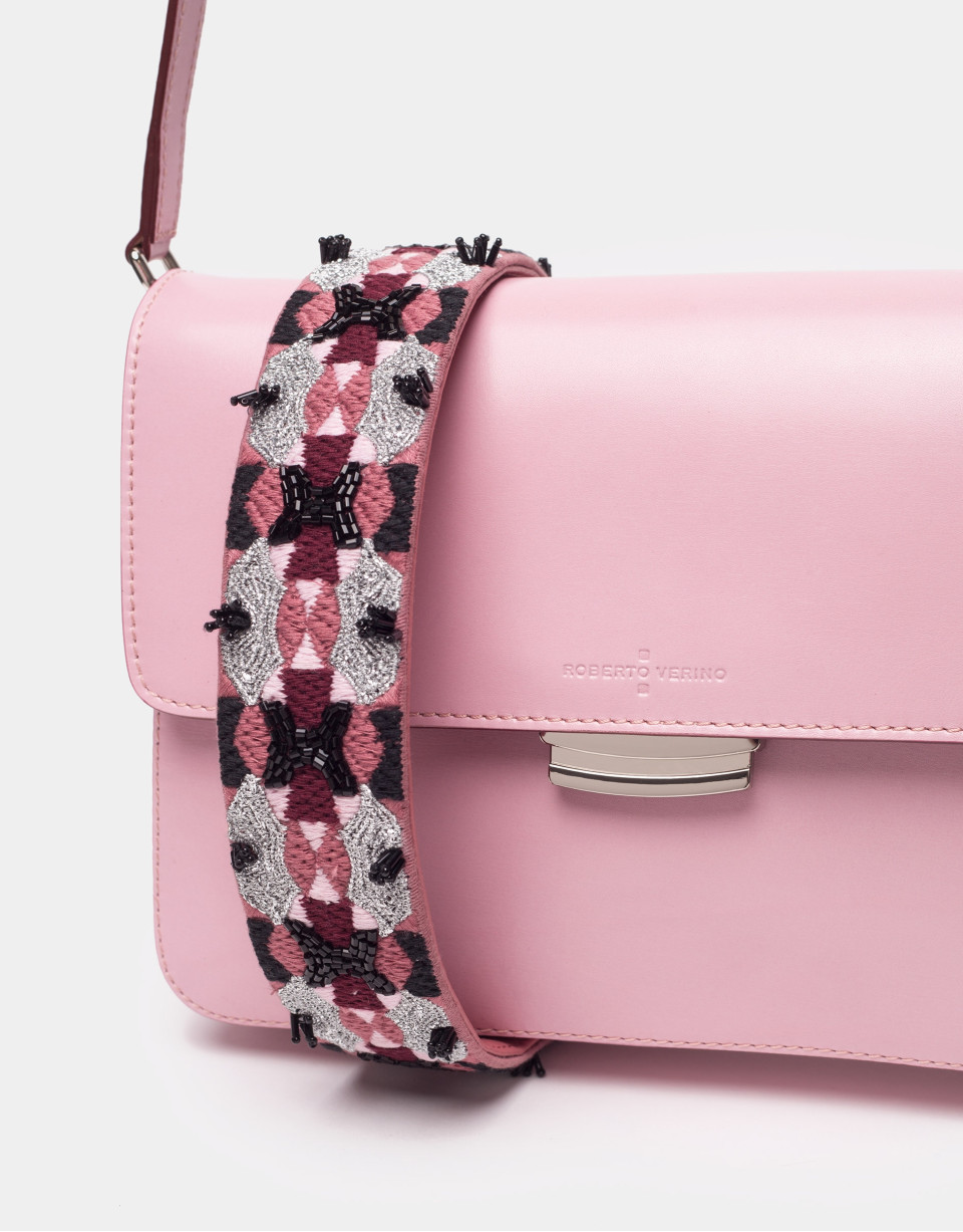 Bolso Joyce asa bordada rosa