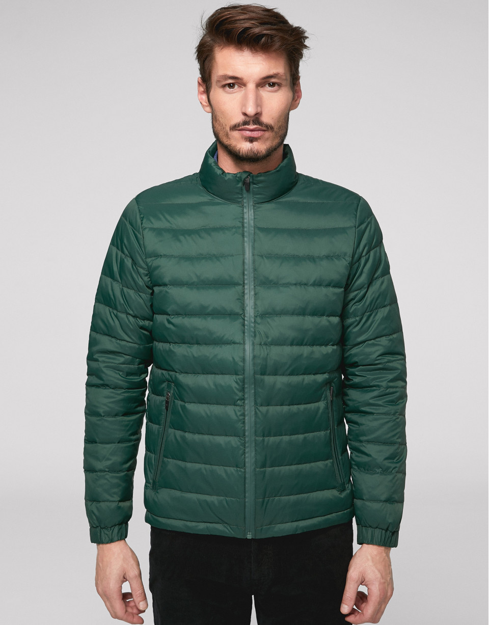 Short dark green anorak