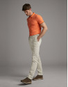 Pantalón chino beige claro