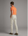 Pantalón chino beige claro