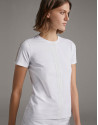 Camiseta blanca con puntilla en delantero y ... | Roberto Verino
