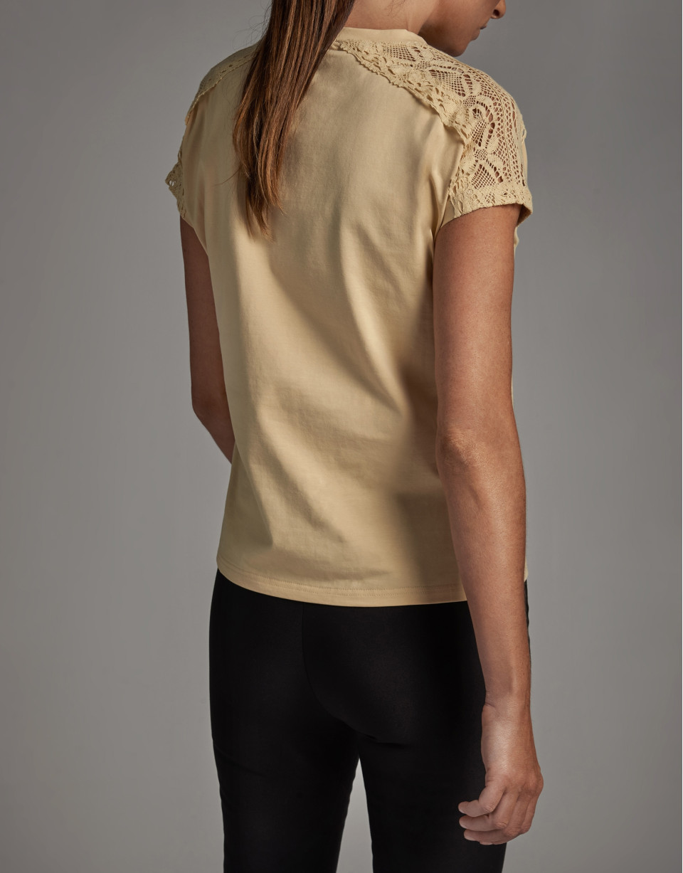 Camiseta manga corta amarillo pastel con ... | Roberto Verino