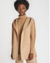 Abrigo acolchado beige con chaleco interior | Roberto Verino