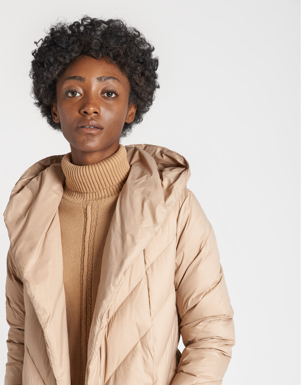 Abrigo acolchado beige con chaleco interior | Roberto Verino