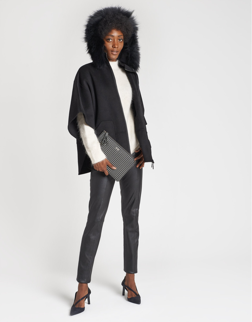 Black wool cape coat - OI20 - % - SS2021 | Roberto Verino