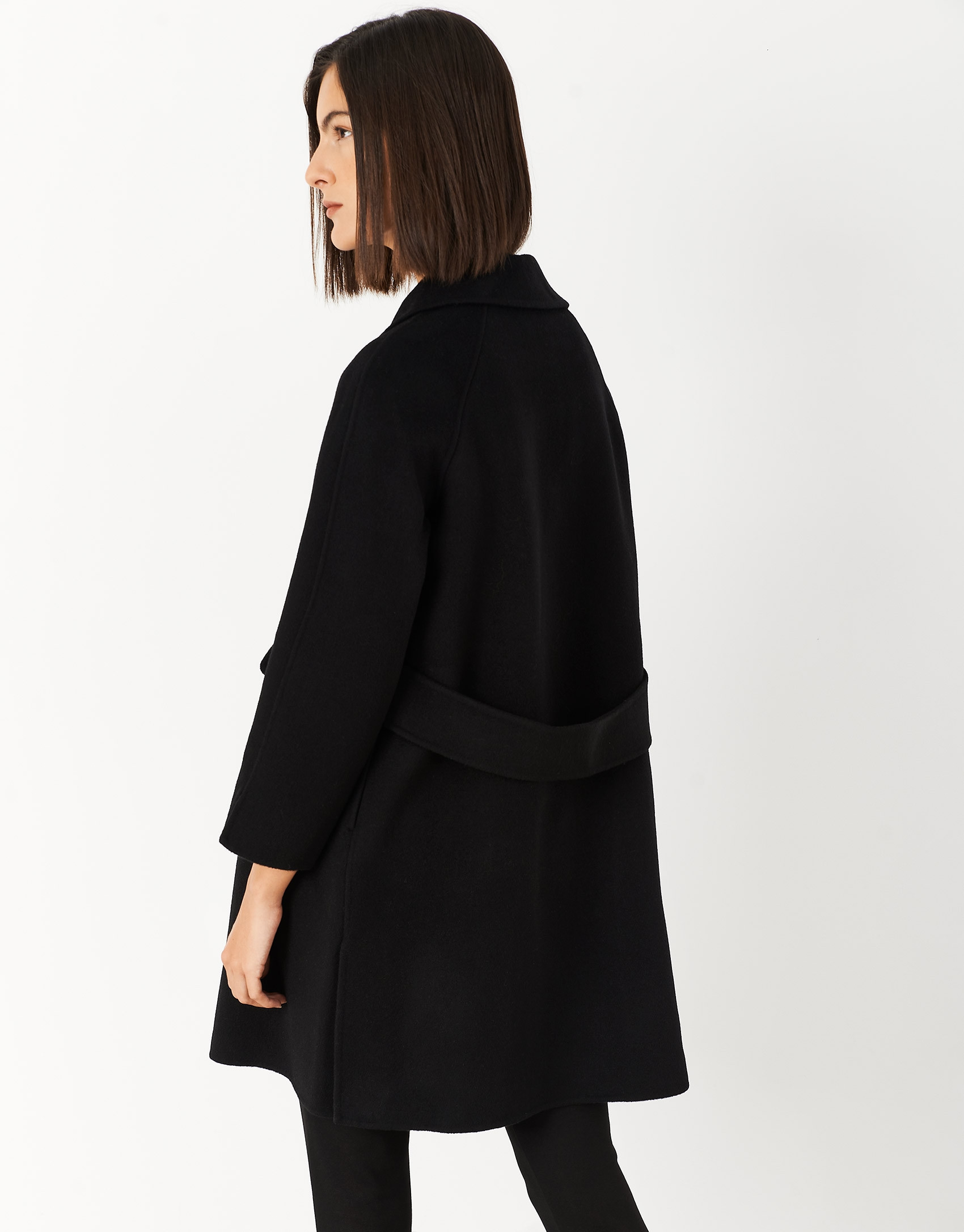 Black three-quarter wool coat - Woman - AW2021 | Roberto Verino