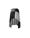 Poncho  tricolor en negro, gris y blanco