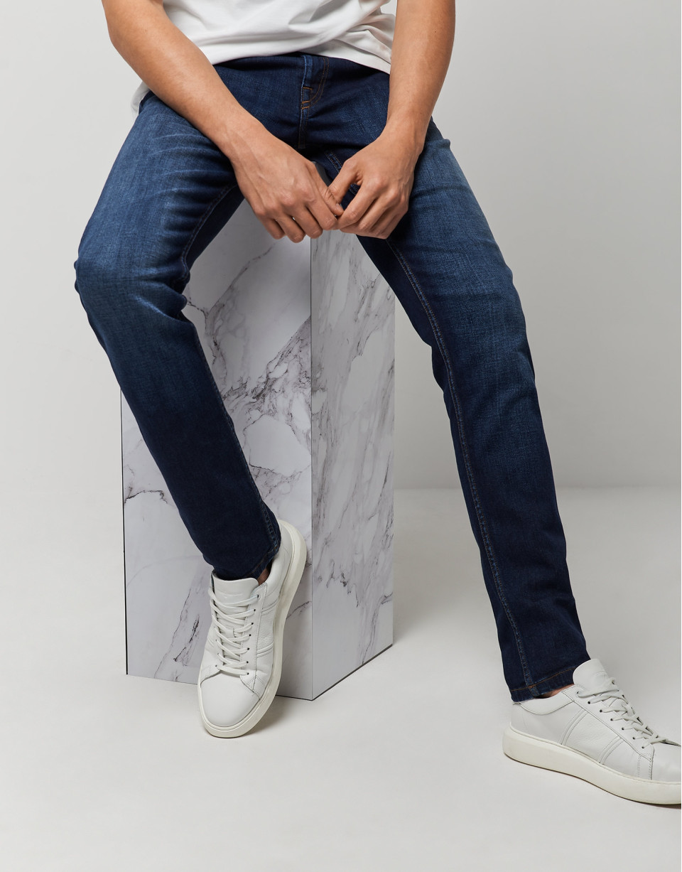 Pantalón vaquero azul desencolado con zonas | Roberto Verino